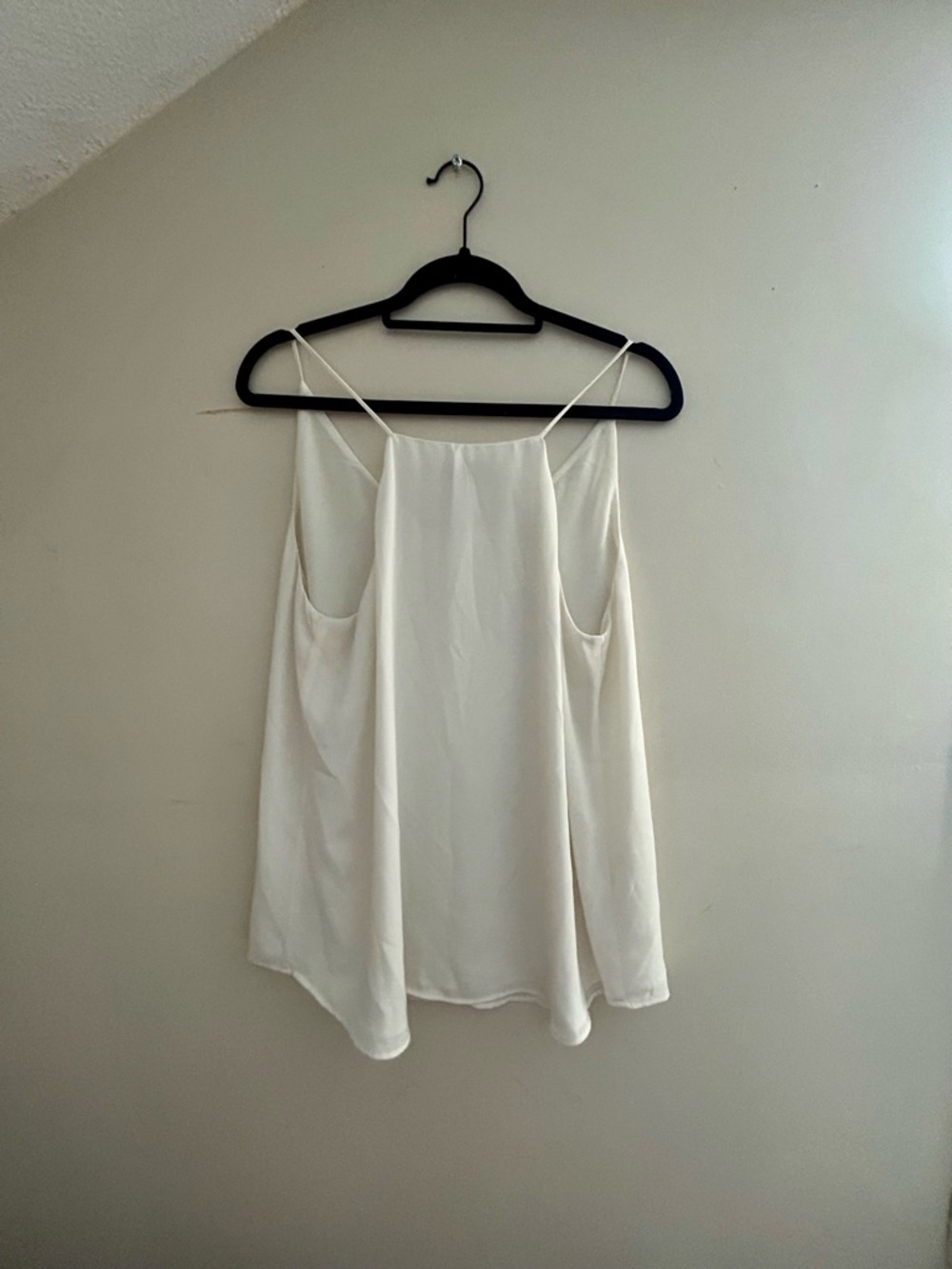 LOFT Outlet White V-neck Cami Tank Top; Size Large - Picture 3 of 3